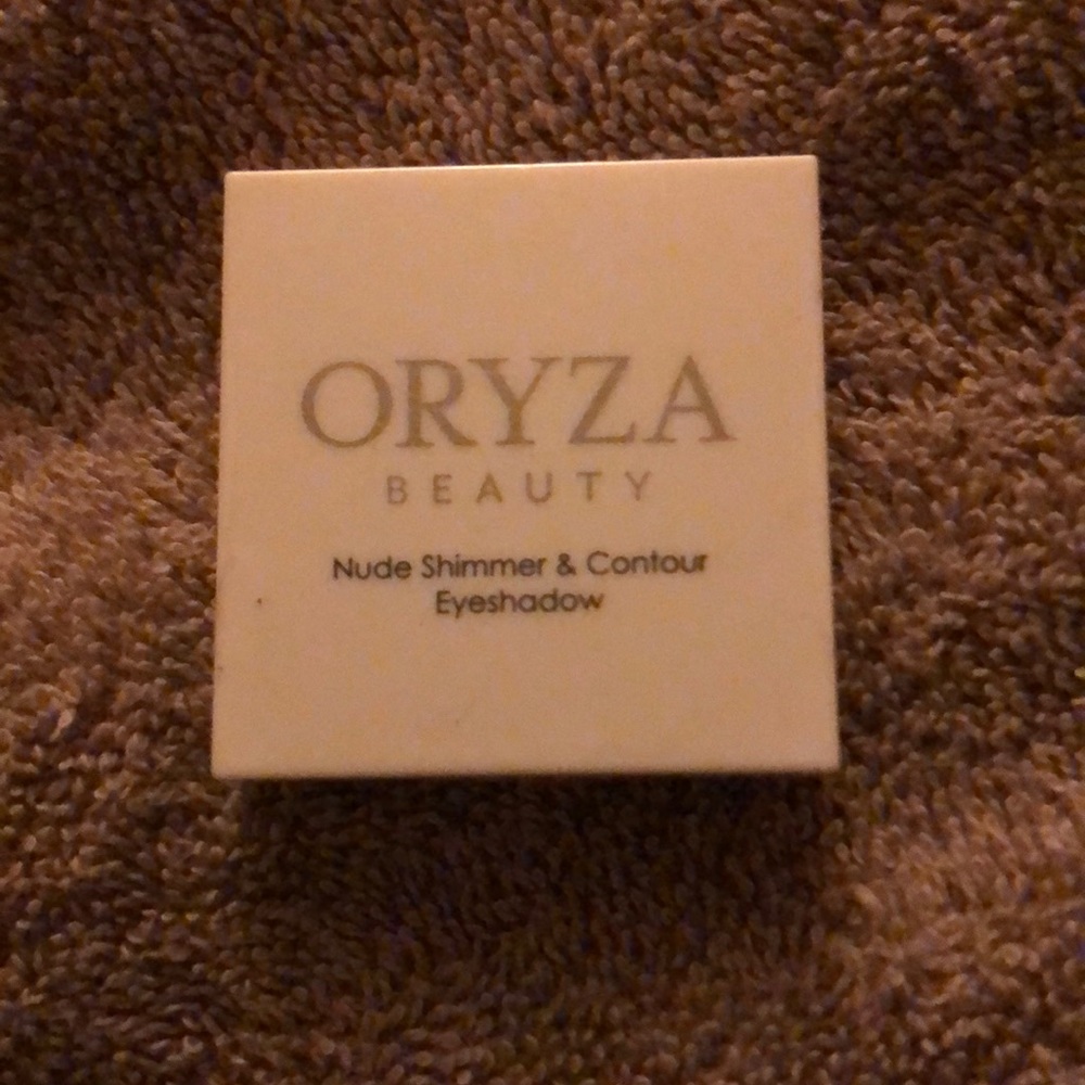 Oryza Beauty Nude Shimmer Eyeshadow